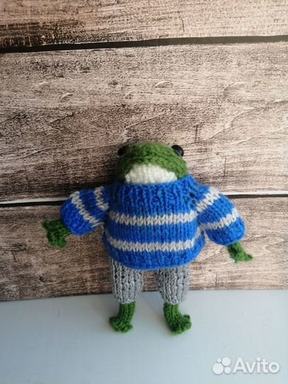 Вязаные лягушка