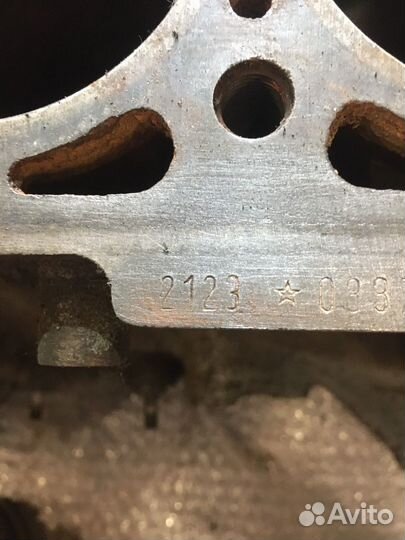Бок цилиндров нива Chevrolet 2123