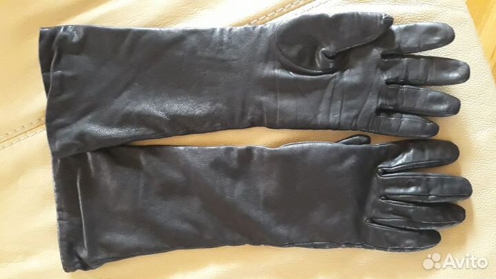 Женские кожаные перчатки удлиненные