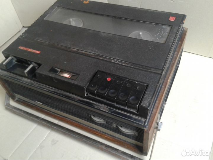 Магнитофон 