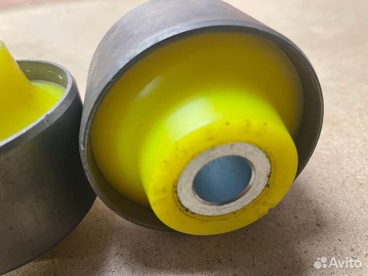 Сайленблоки передних рычагов Kia Sorento XM