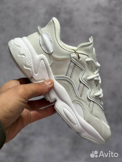 Кроссовки зимние женские Adidas Ozweego,2 цветах