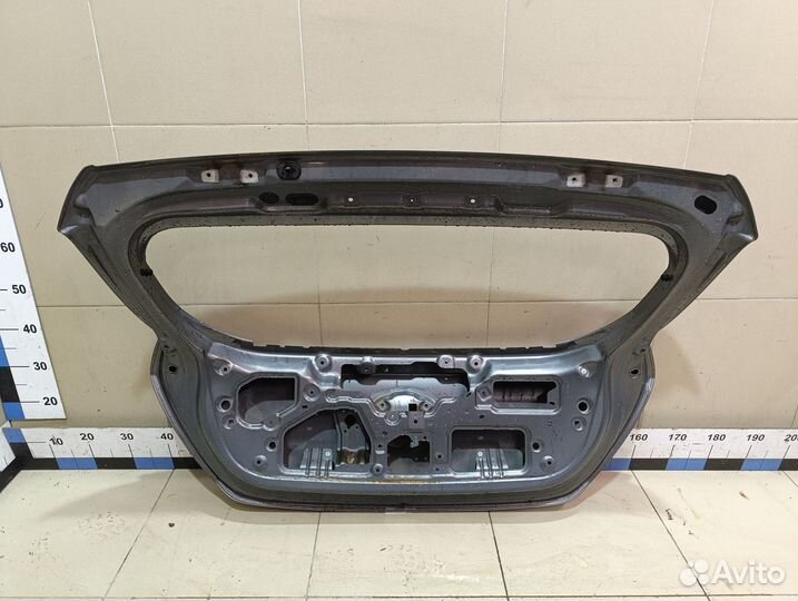 Б/У Б/У Дверь багажника хэтчбек с отверстием под