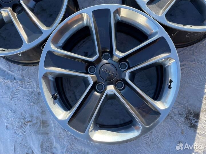Оригинальные R18 5x127 Jeep Wrangler JL 4шт