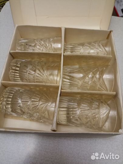 Набор хрустальных рюмок