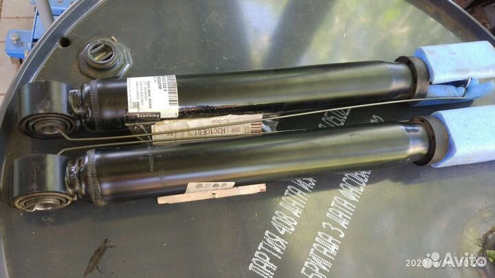 Задний амортизатор VW jetta оригинал новый