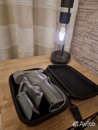 Стабилизатор для съемки DJI Osmo mobile 3(новый)