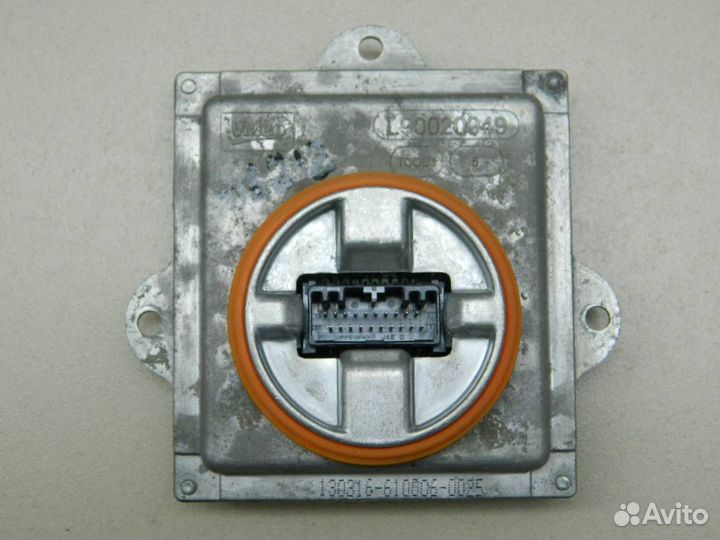 Блок ксеноновой лампы Jeep Grand Cherokee WK2 2010