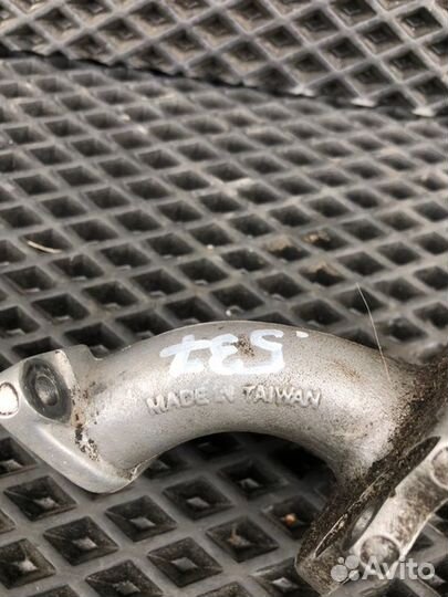 Впускной коллектор на скутер Suzuki Lets 1 2