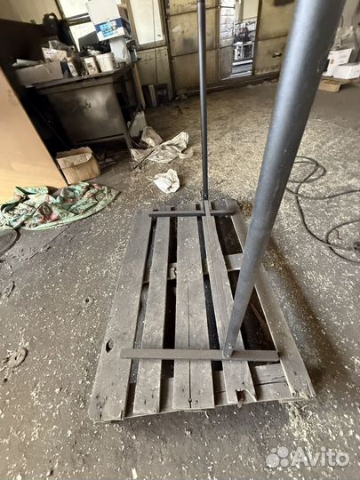 Вешалка напольная