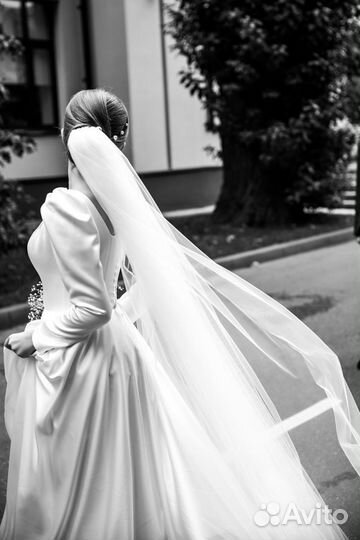 Свадебное платье, чехол и кольца
