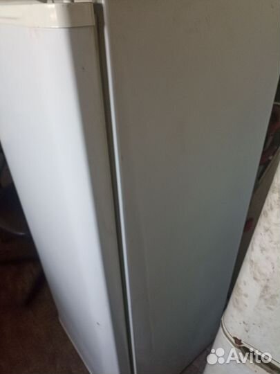 Холодильник бу плюсовой без морозилки