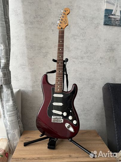 Гитара Fender Stratocaster mexico 2008 Cheery