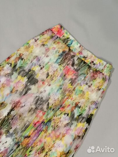 Длинная яркая юбка в складку плиссе на резинке