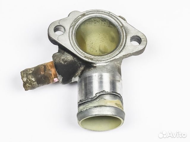 Фланец системы охлаждения Mitsubishi Grandis