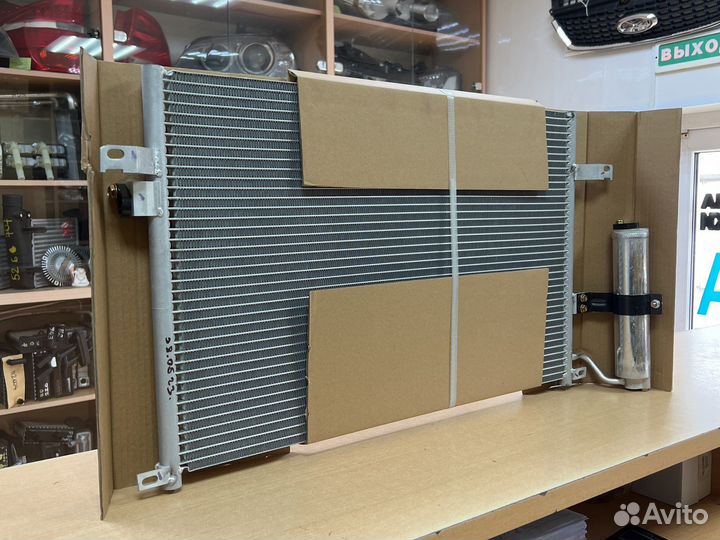 Радиатор кондиционера Шевроле Лачетти