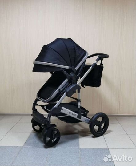 Коляска 2 в 1 Luxmom 558/ черный