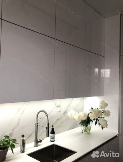 Кухонный гарнитур угловой