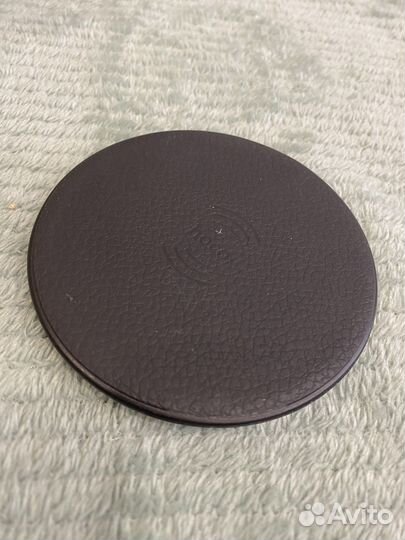 Беспроводная зарядка для телефона