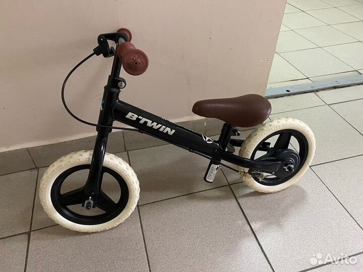 Беговел btwin Run Ride 520 черный