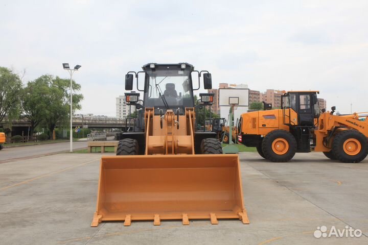 Фронтальный погрузчик Lonking LG833N, 2023