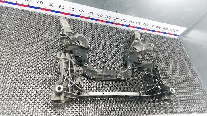 Балка передняя/подрамник BMW 7-Series