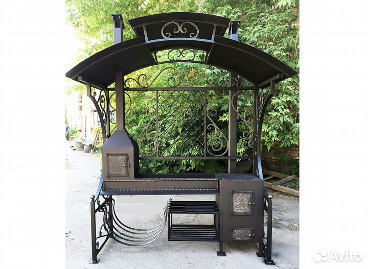 Мангал с крышей