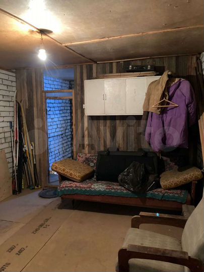 Гараж, > 30 м²