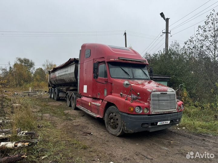 Freightliner Century с полуприцепом, 2002