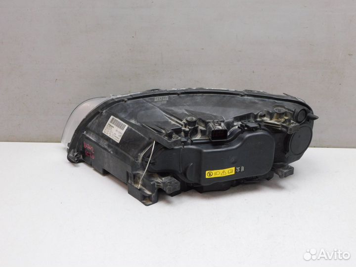 Фара правая Volvo XC70 Cross Country (84742)