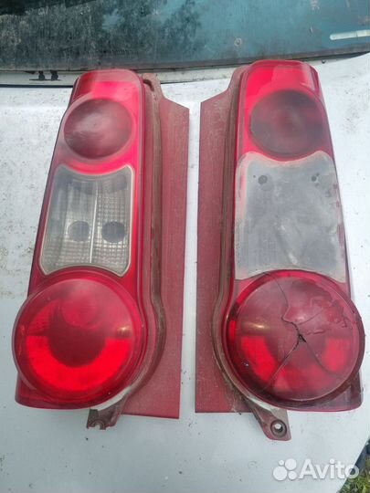 Задние фонари Peugeot partner