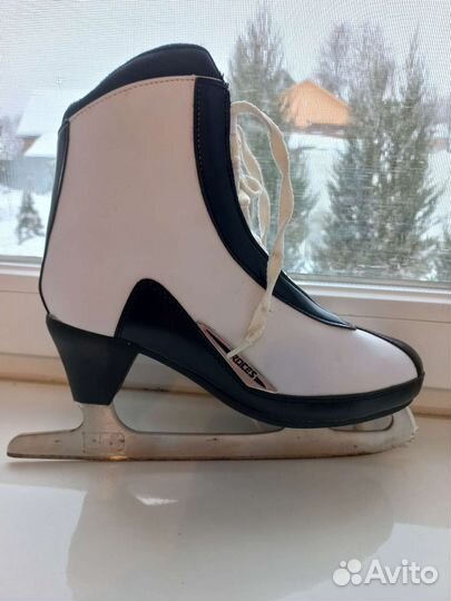 Коньки женские Roces 39 белые