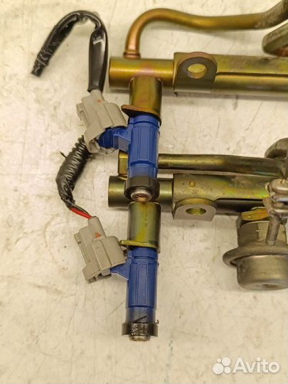 Форсунка топливная Subaru Legacy BL5 EJ204