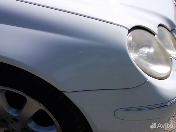 Крыло правое Мерседес W209