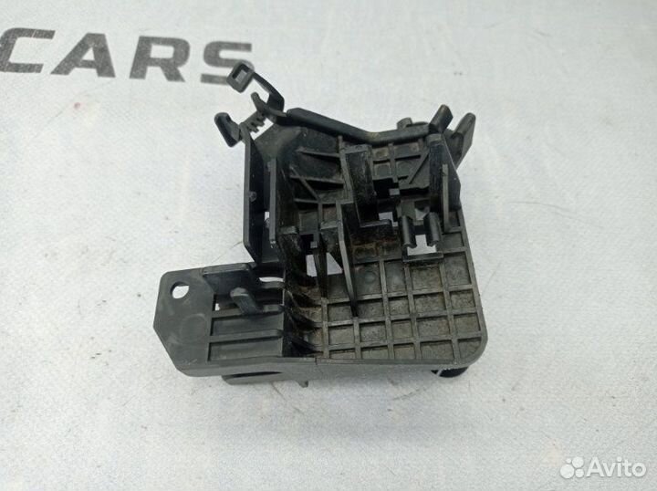 Кронштейн лямбды-зонд Audi A4 B8 caga 2.0 TDI 2009