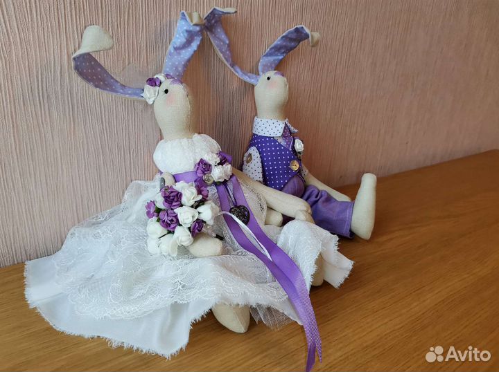 Игрушка ручной работы Свадебная пара Зайцы