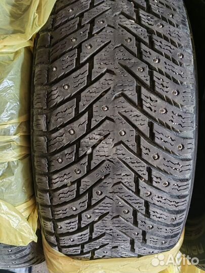 Nokian Tyres Hakkapeliitta 8 215/55 R17