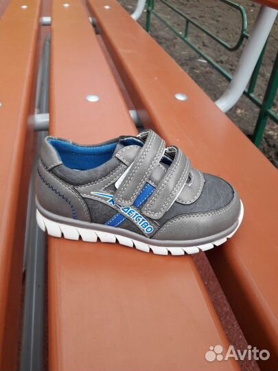 Полуботинки(кроссовки) новые 23-24р