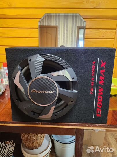 Автосабвуфер активный