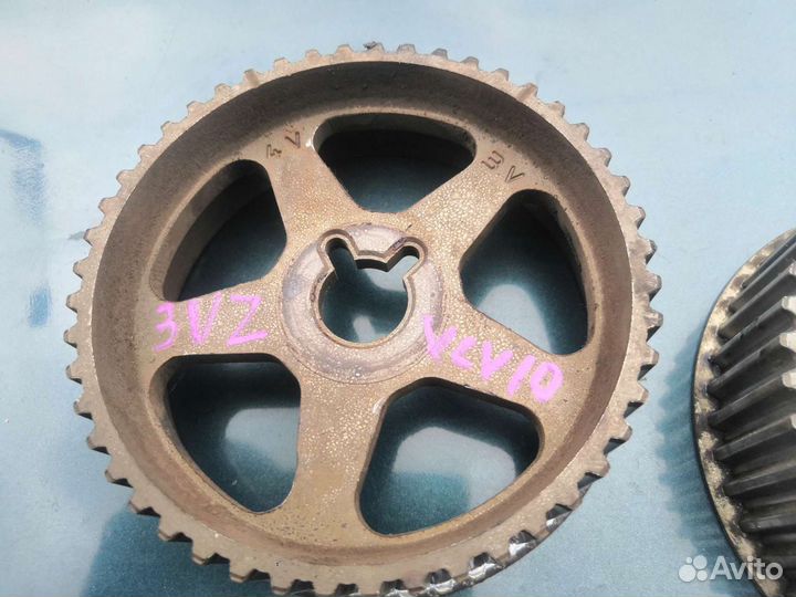 Шестерня распредвала Toyota шкив помпы