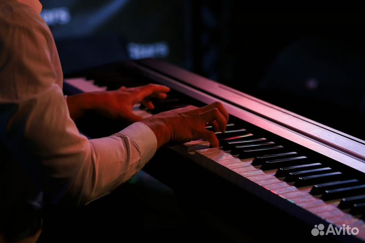 Уроки игры на фортепиано Школа музыки Music Club