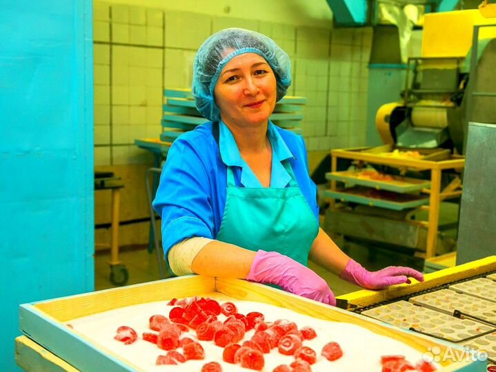 Упаковщик конфет сидя с питанием и проживанием