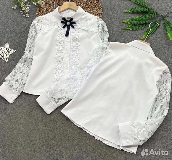 Блузы школьные новые