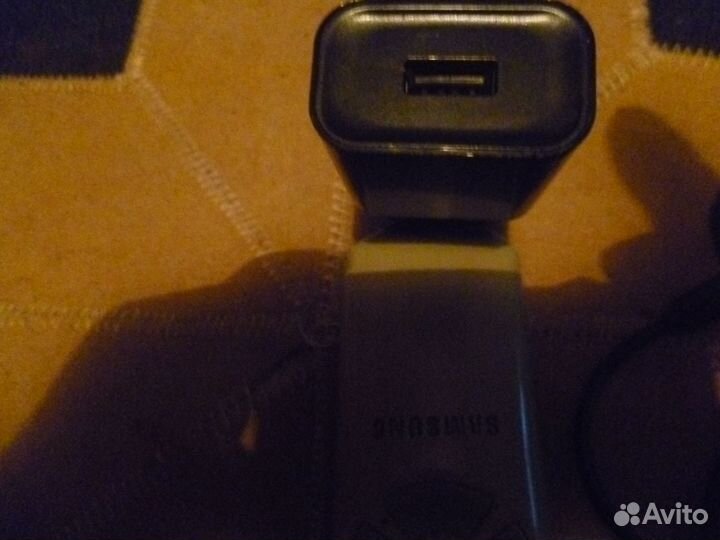 Зарядное устройство универсальное