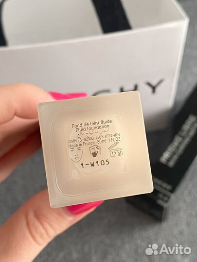 Тональный крем живанши givenchy prisme libre W105