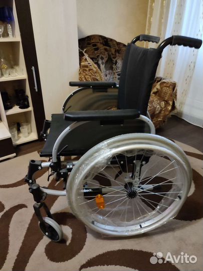 Кресло-коляска инвалидная