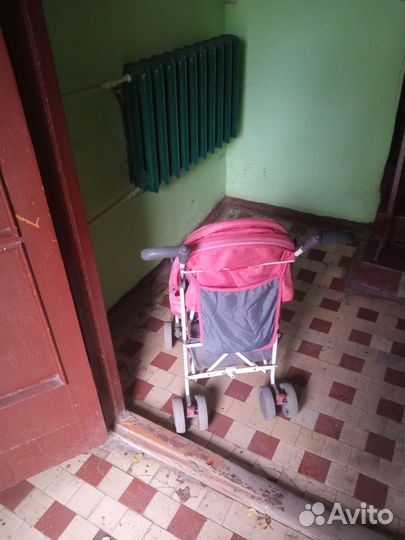 Детская прогулочная коляска трость б/у