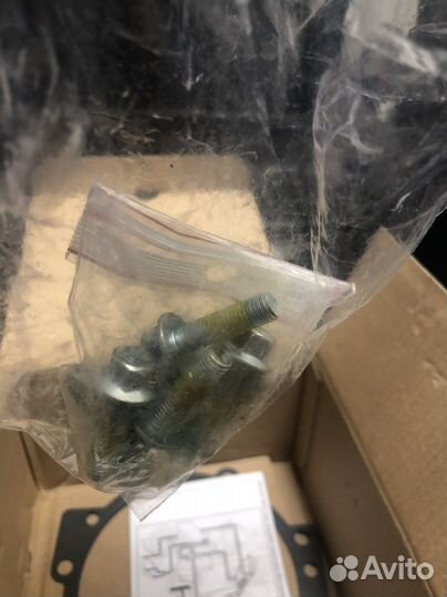 Водяная помпа Volvo xc 90 2007г.в