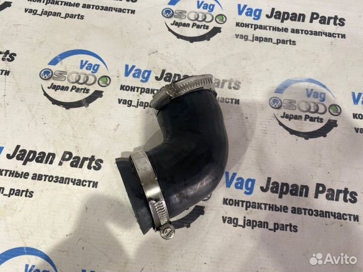 Патрубок интеркулера Audi A4 B6 AMB 2004