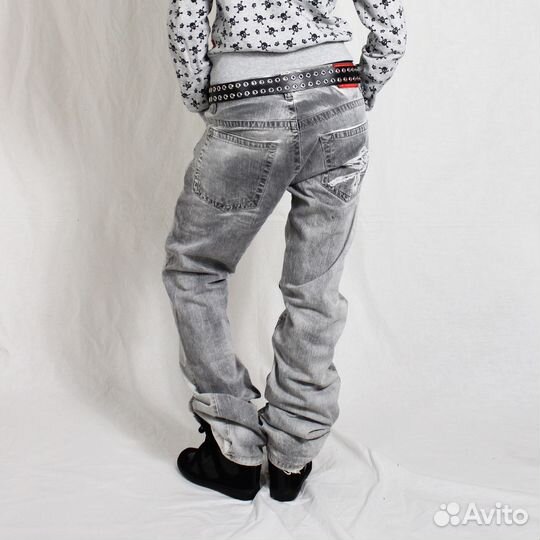 Opium джинсы с нашивкой